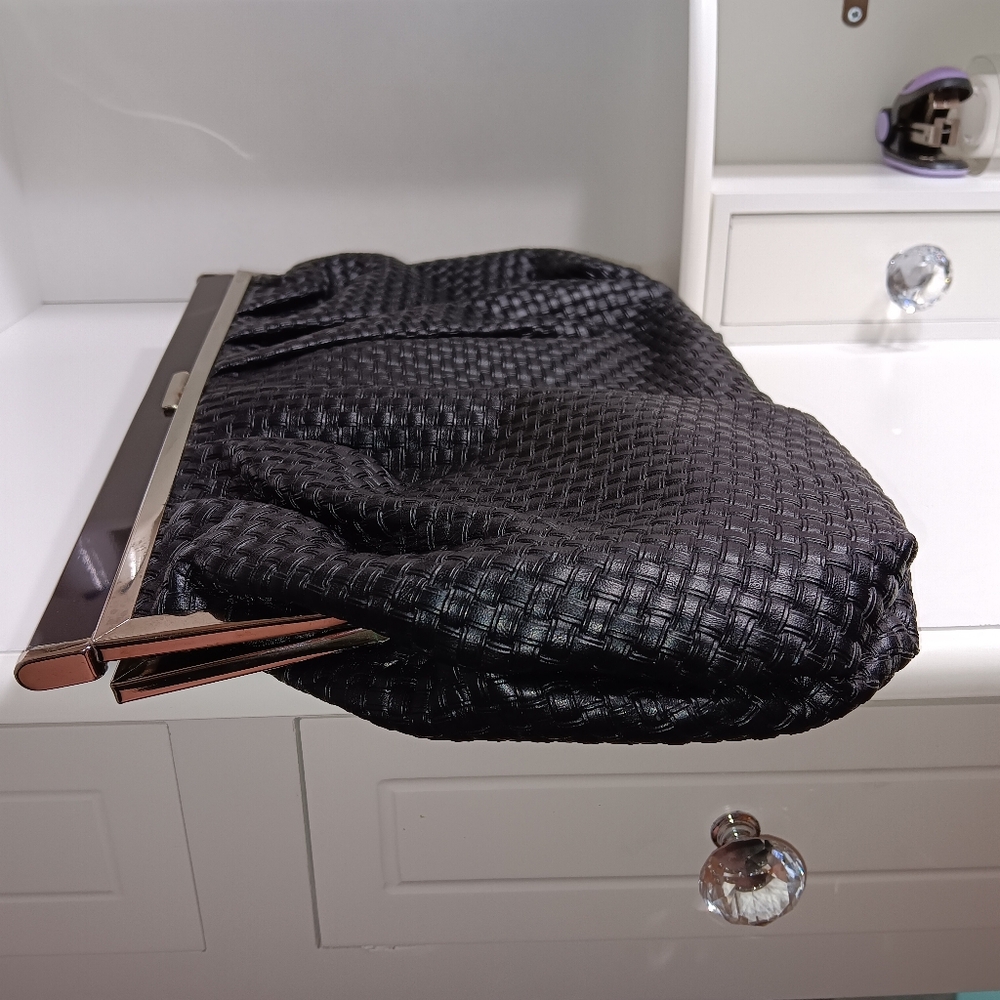 Aldo Vintage Woven Vegan Leather Large Magnetic Clutch - Picture 7 of 10